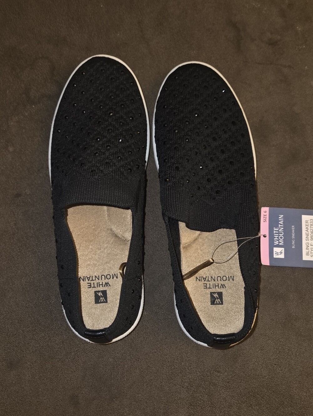 Women's White Mountain size 6 slip-on Bling Sneakers - Picture 7 of 7